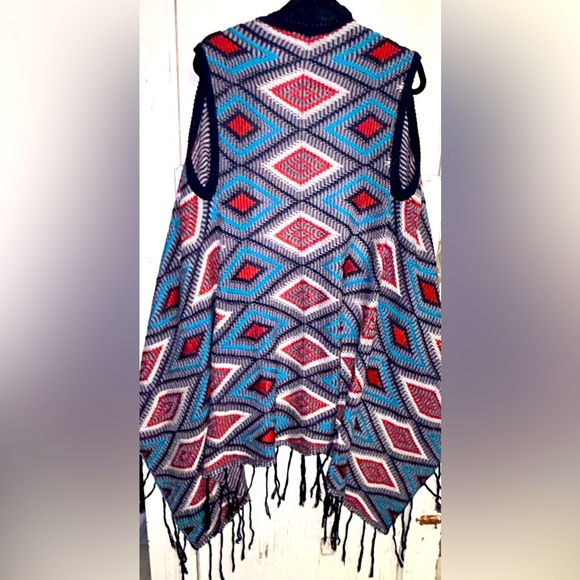 ‼️‼️Umgee Cascading Abstract Fringe Sweater‼️‼️ - Picture 6 of 6